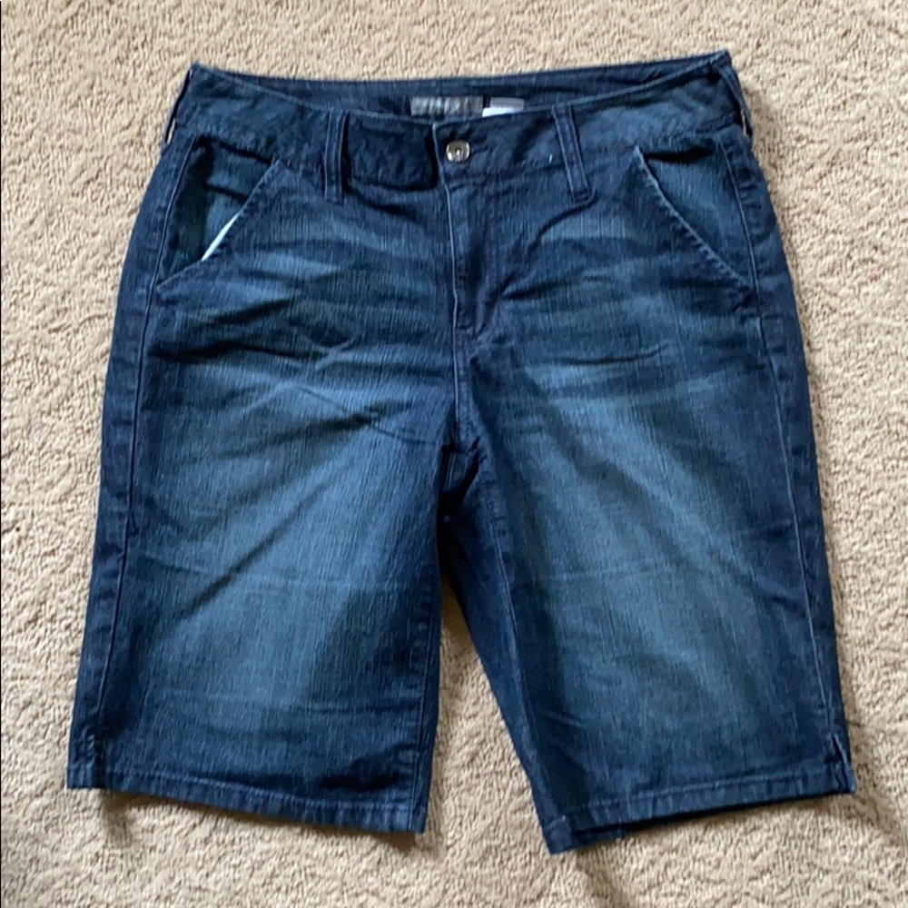 Denim bermuda shorts, size 10